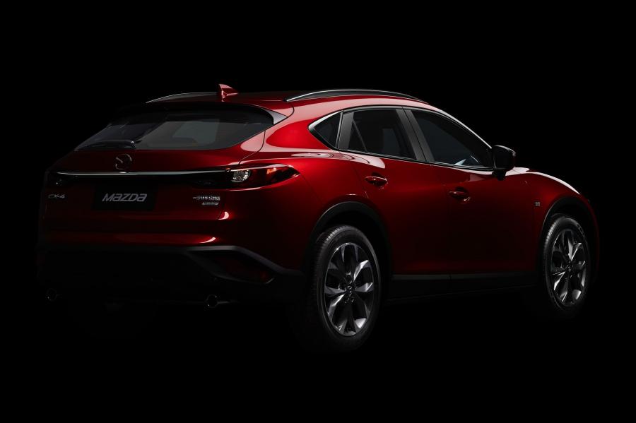  Mazda CX-4 2016 года  (фото 4 из 38)